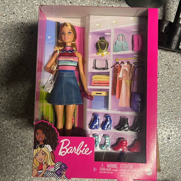 Mattel Barbie Doll with Fashion Accessories - Pink and Blue - Picture 2 of 3